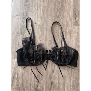 Frederick’s bra of Hollywood 73120 Lace Sexy Women’s size 34B